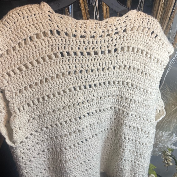 Ivory crocheted Vest, coverups - Picture 2 of 7